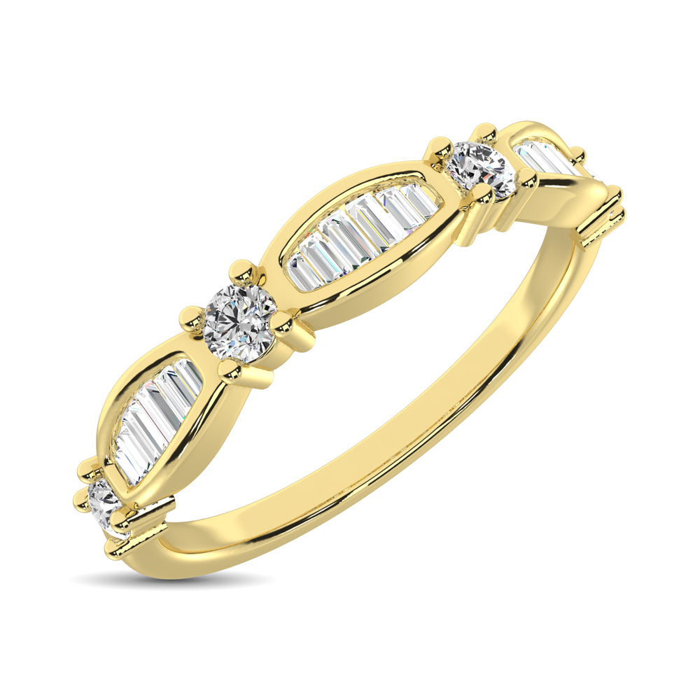 14K Yellow Gold 1/4 Ctw Round And Tapper Diamond Band Ring