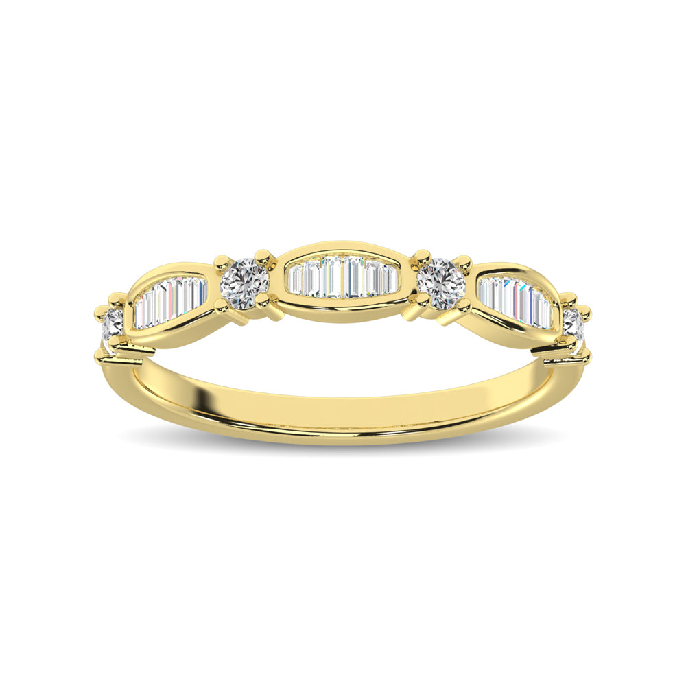 14K Yellow Gold 1/4 Ctw Round And Tapper Diamond Band Ring