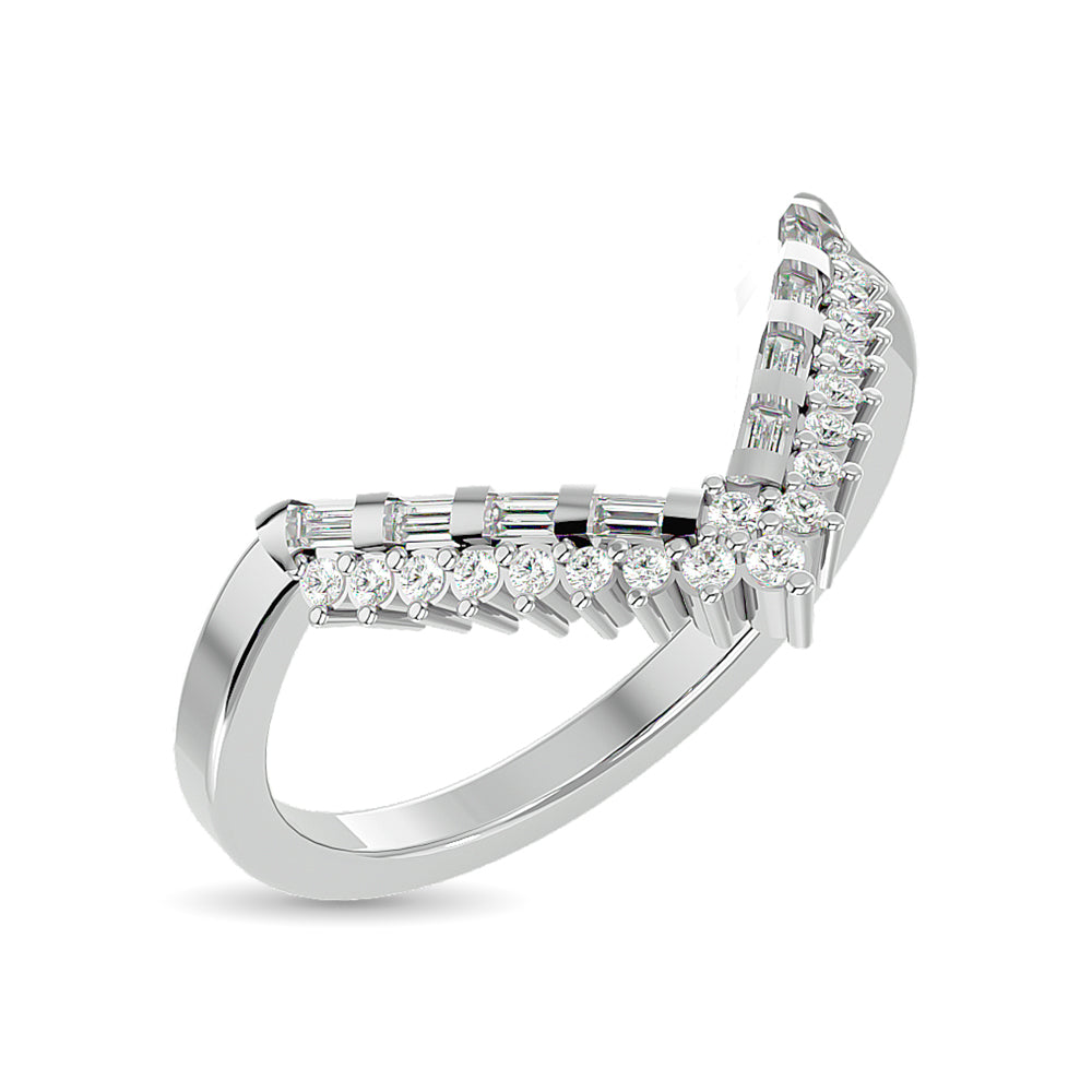 Diamond Chevron Band 1/5 Ct Tw In 14K White Gold