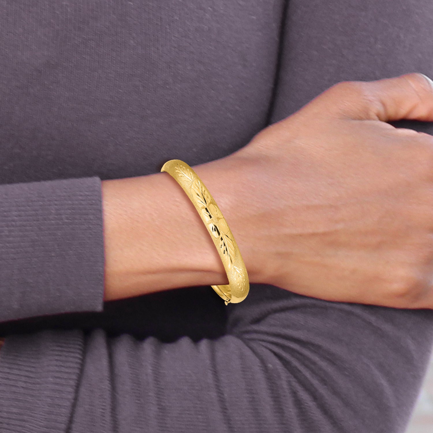 14k 5/16 Florentine Engraved 8.00mm Hinged Round Bangle Bracelet
