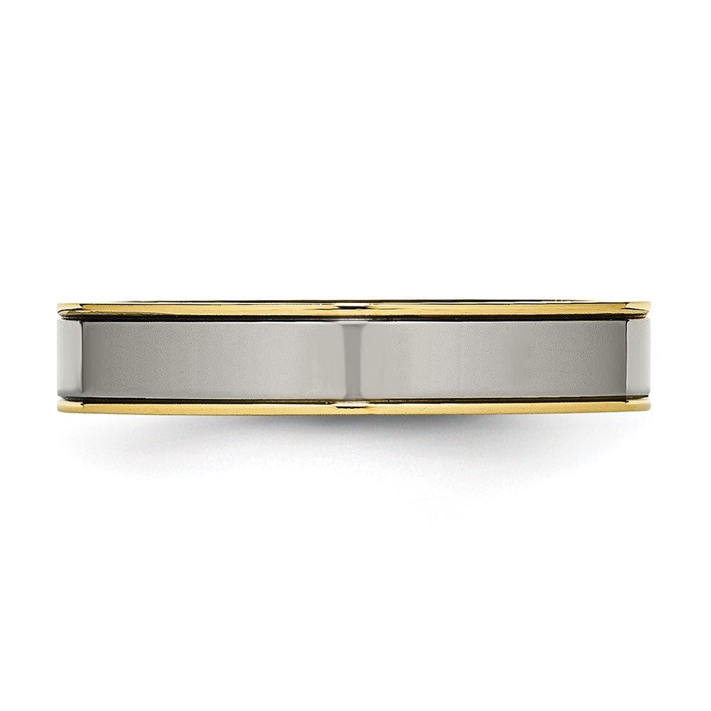 Chisel Titanium Polished Yellow IP-plated 5mm Grooved Comfort Fit Band