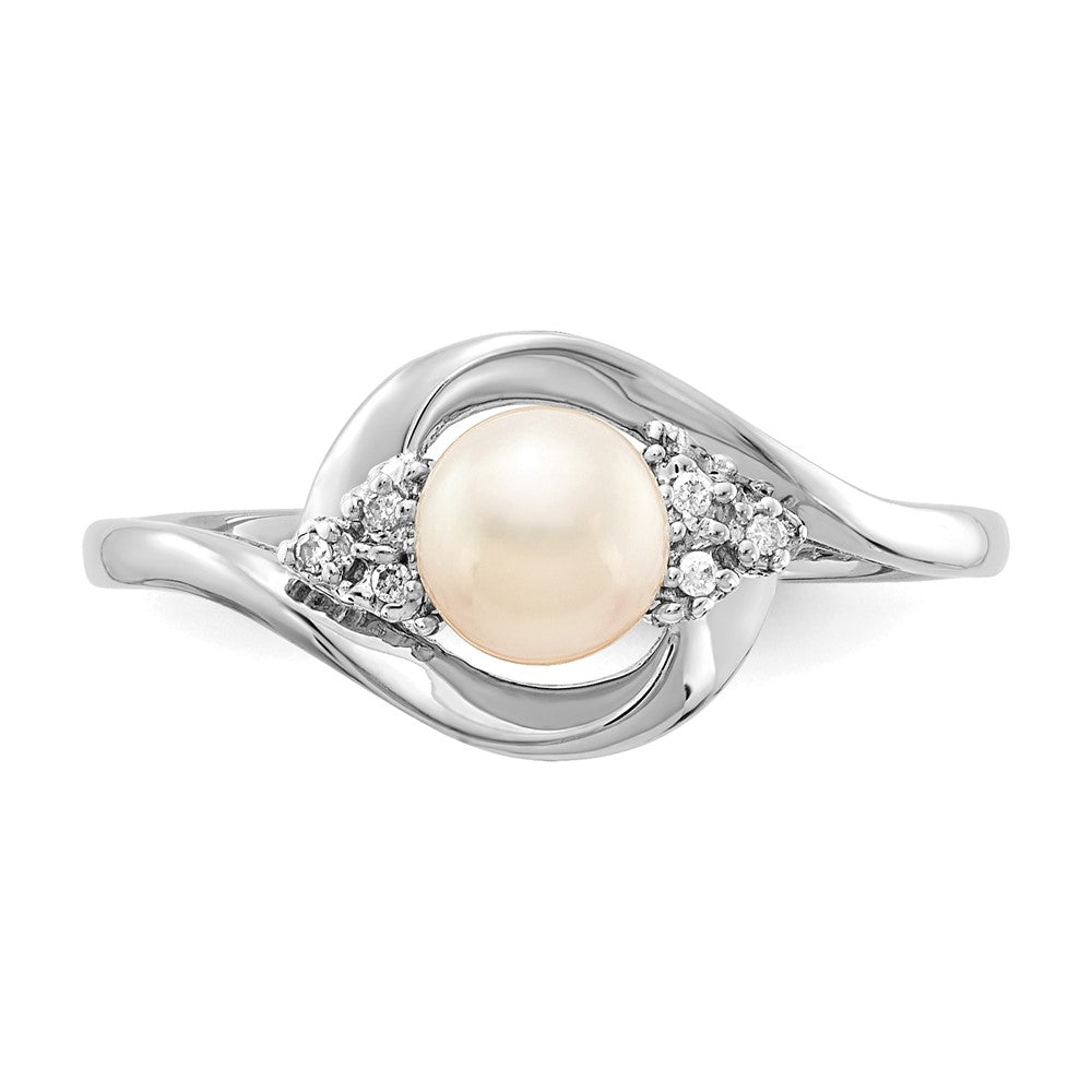 14k White Gold FW Cultured Pearl and Diamond Ring