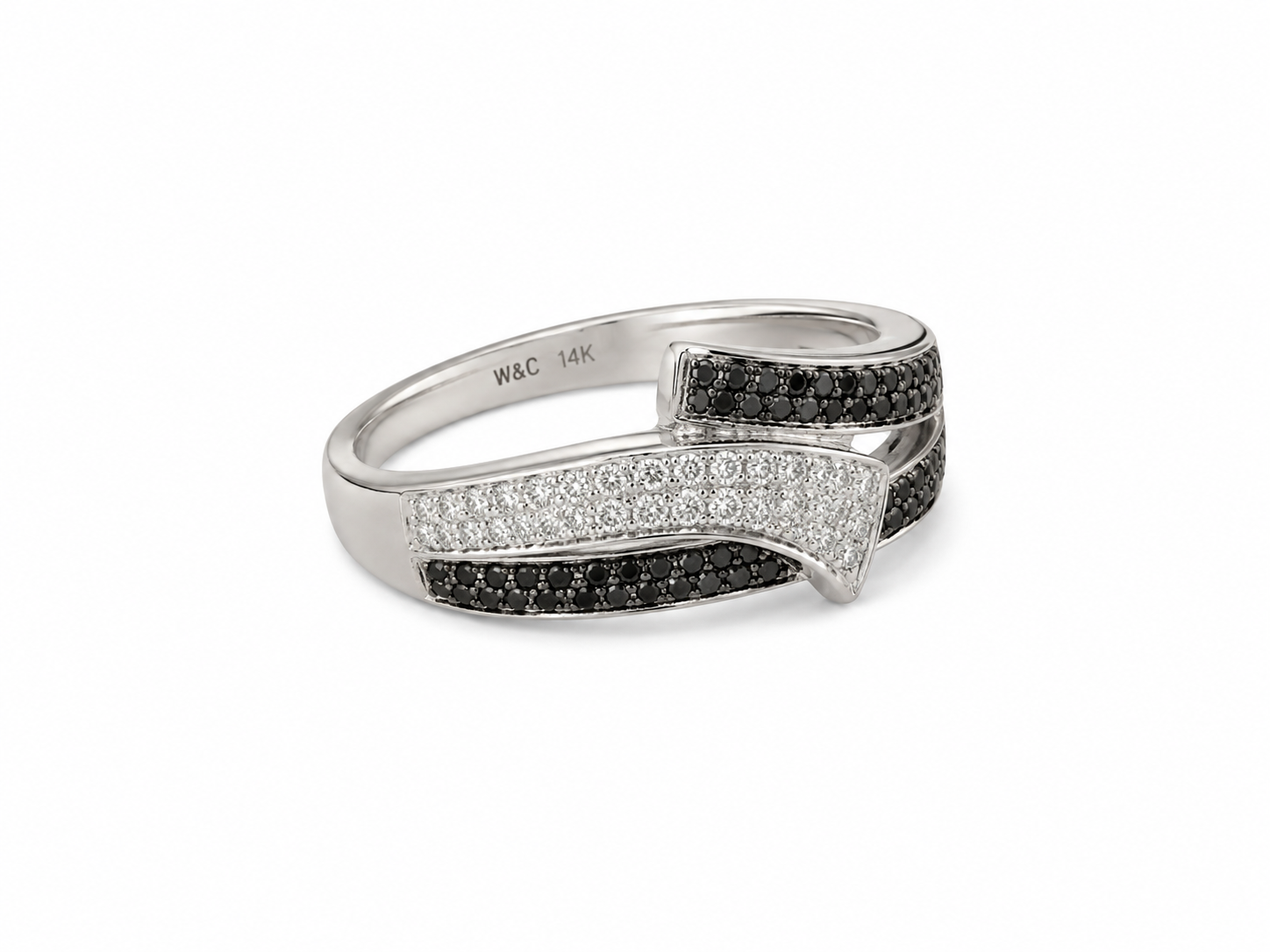 14KT White Gold 0.25 CTW Black And White Diamond Designer Band [K2T]