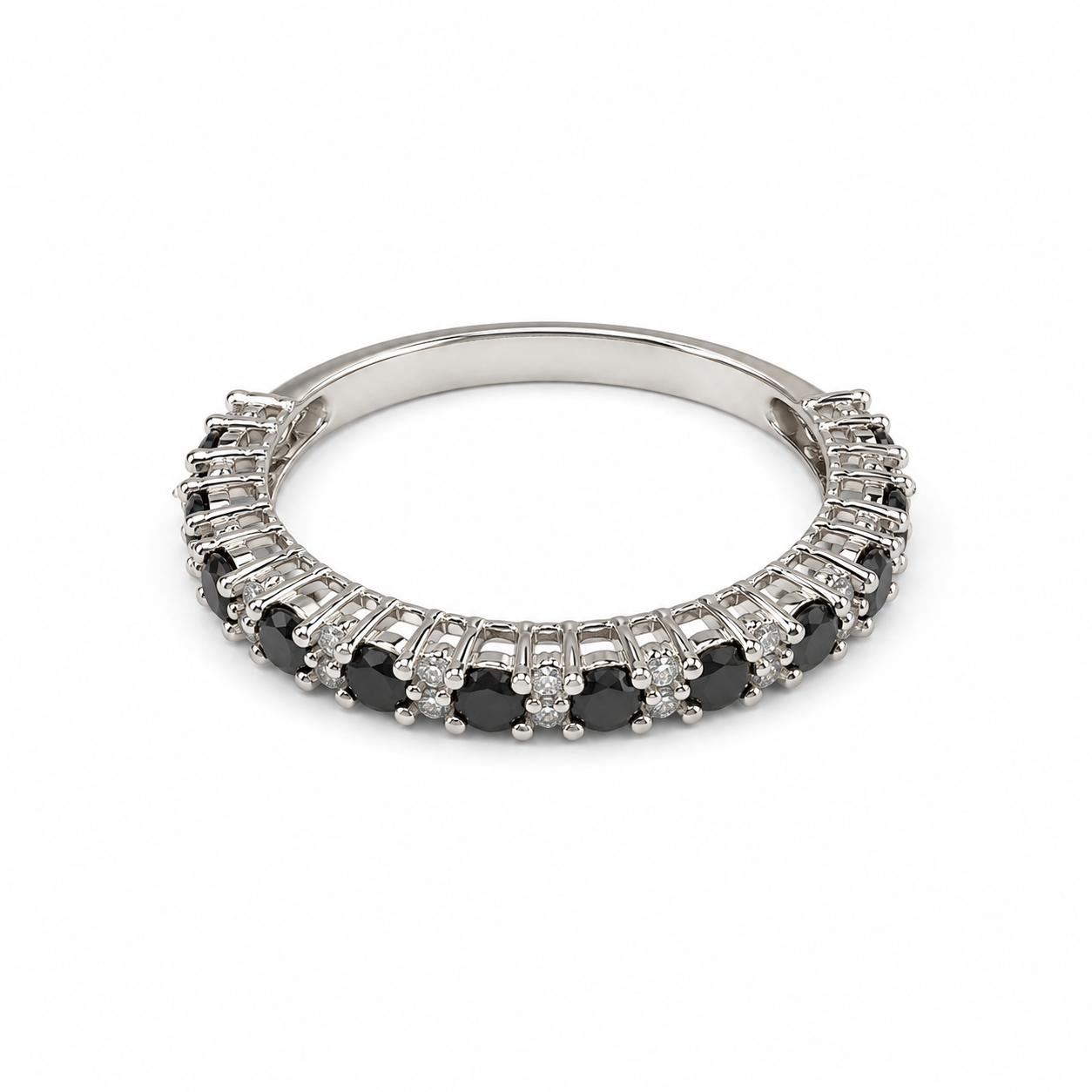 10KT White Gold 1.00 CTW Black and White Diamond Band [17H25]