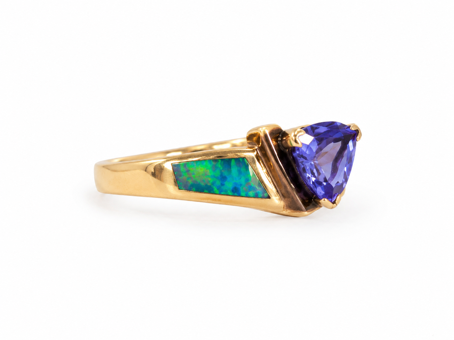 14KT Yellow Gold 0.03 CTW 1.00 CTW Tanzanite Diamond Ring [K2T]