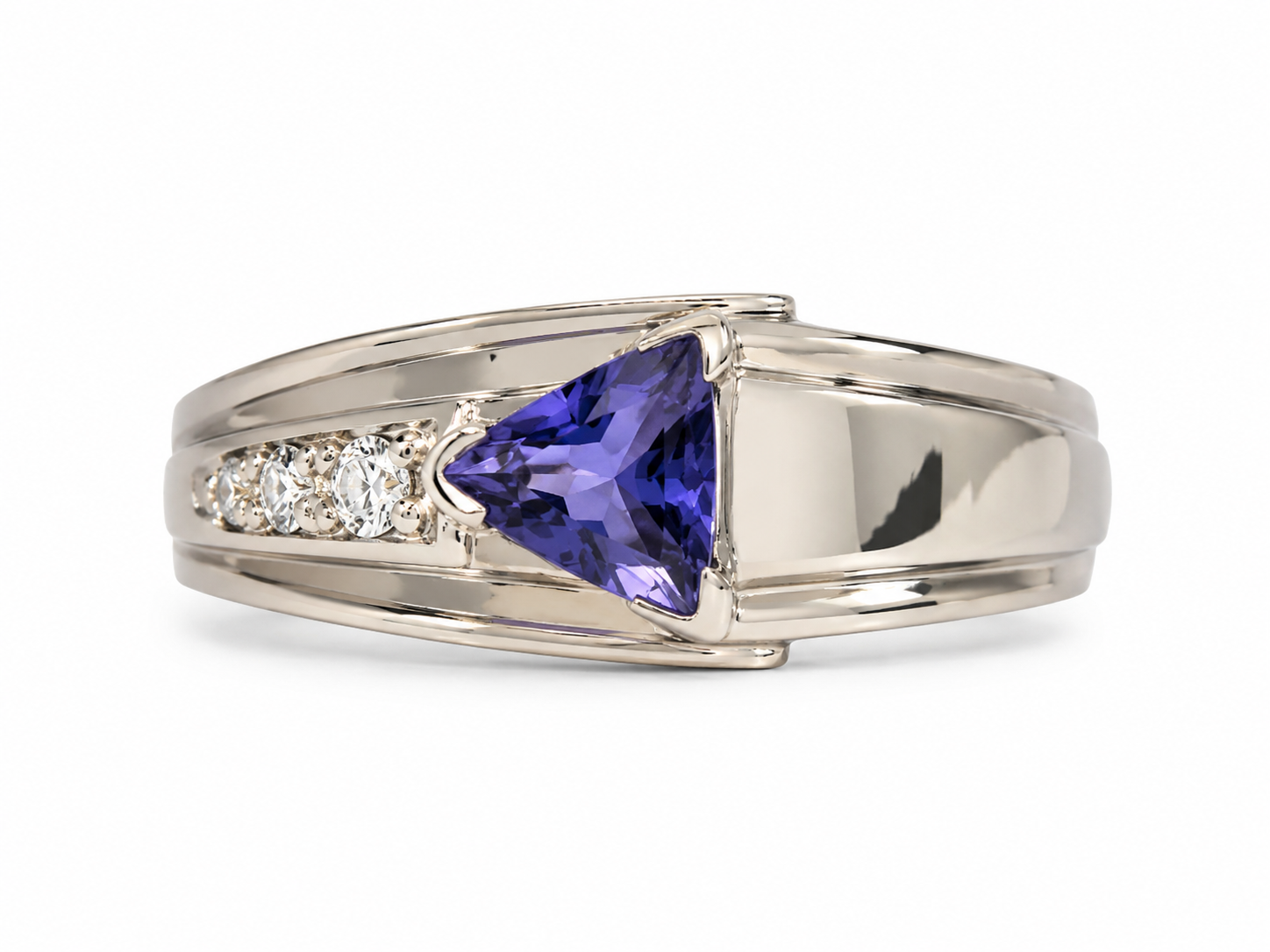 14KT White Gold 0.06 CTW 0.80 STW Diamond Tanzanite Ring [18H]