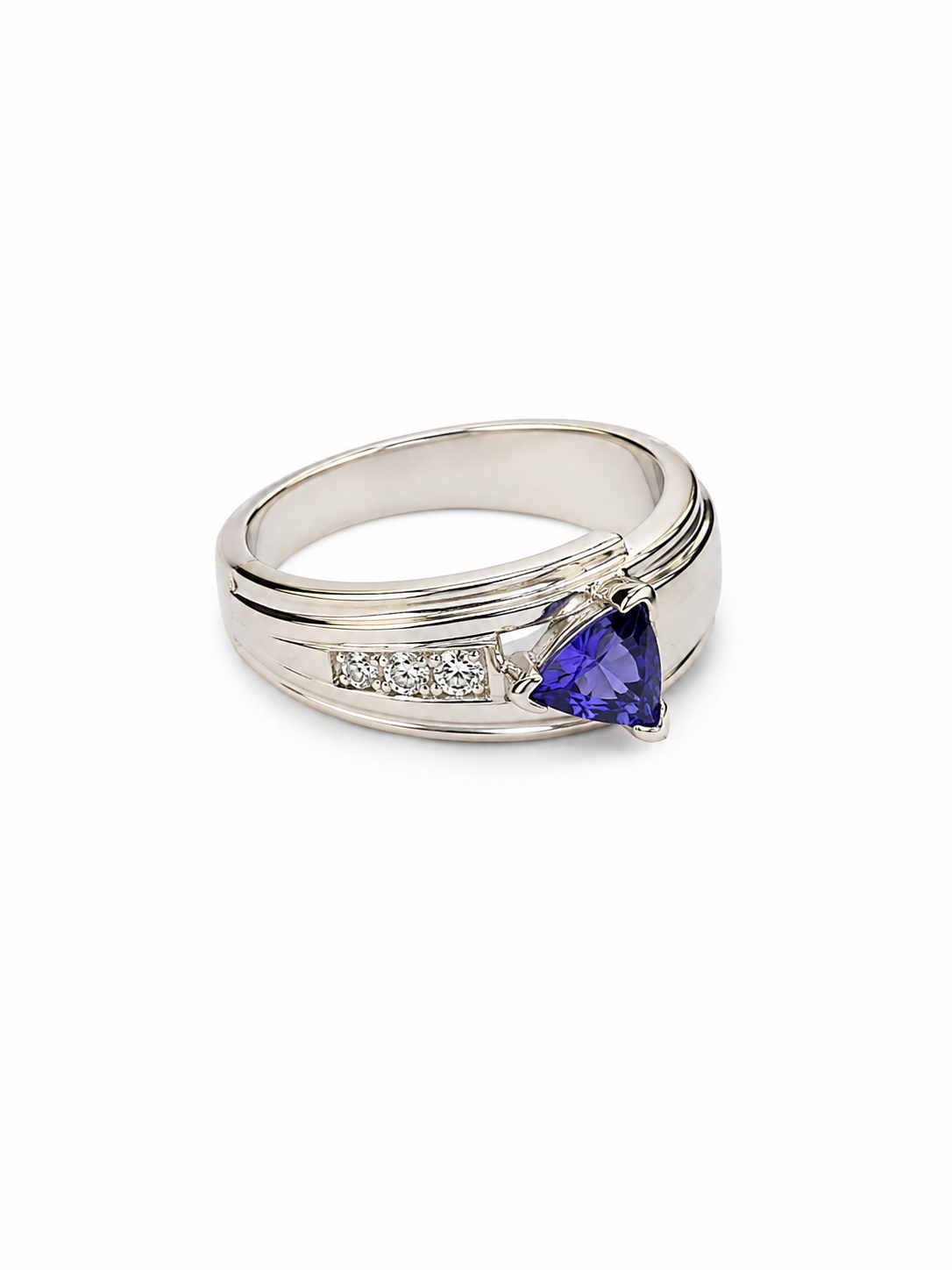 14KT White Gold 0.06 CTW 0.80 STW Diamond Tanzanite Ring [18H]