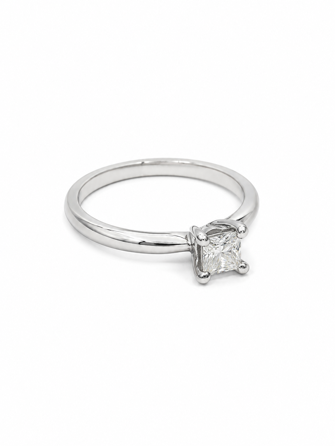 14KT White Gold 0.40 CTW Diamond Ring [K25H00]