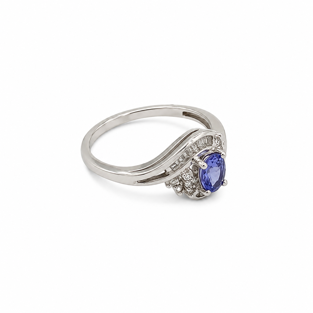 10KT White Gold 0.20 CTW 0.40 STW Tanzanite Diamond Ring [K1T]