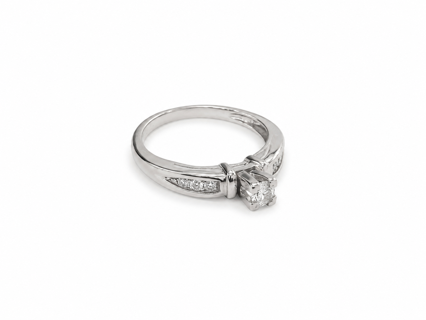 14KT White Gold 0.30 CTW Diamond Ring [K25H00]