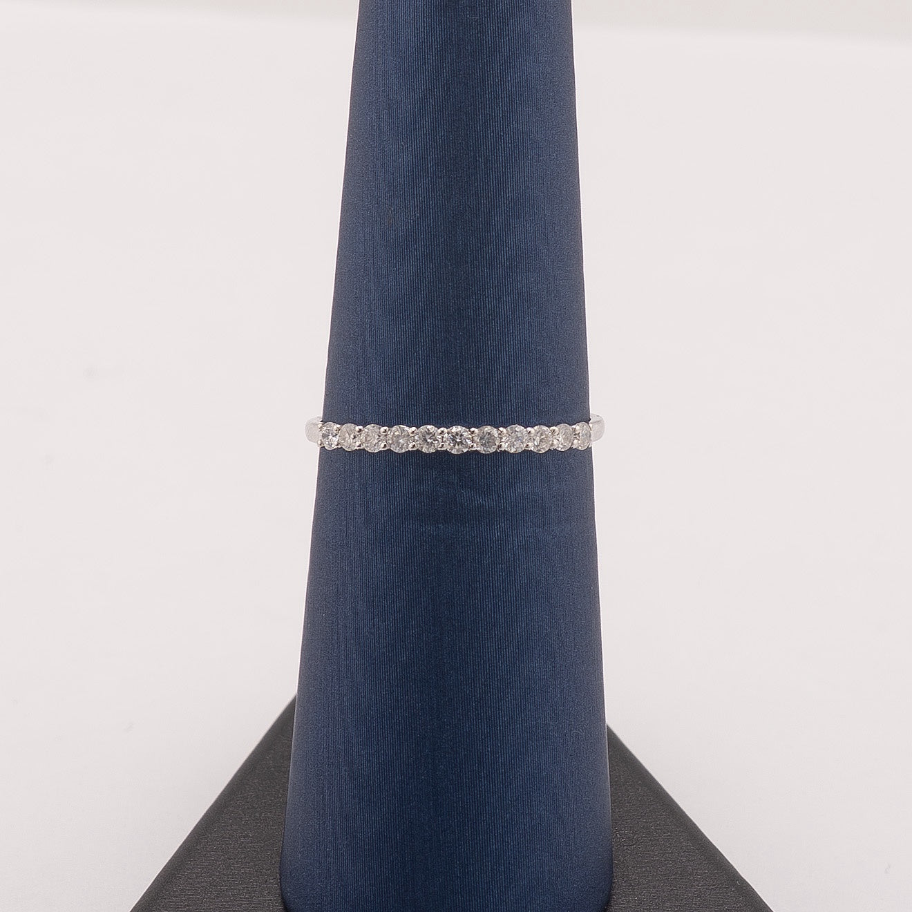 18KT White Gold 0.25 CTW Diamond Ring [A0B7 - K7H00]