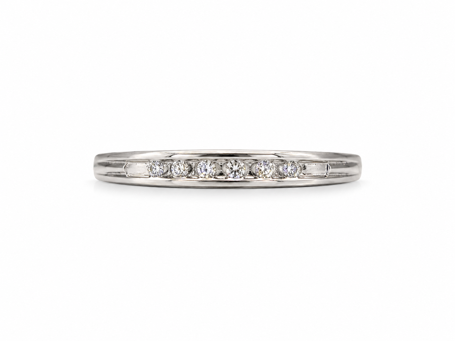 10KT White Gold 0.10 CTW Diamond Ring [A1B5 - K4H00]