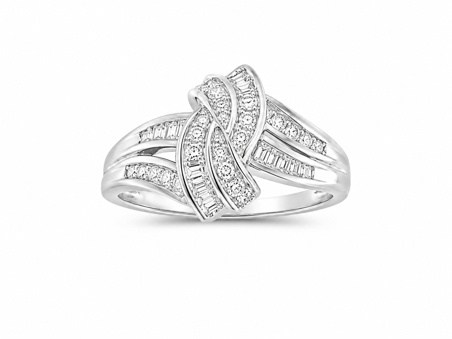 10KT White Gold 0.12 CTW Diamond Ring [K12H]