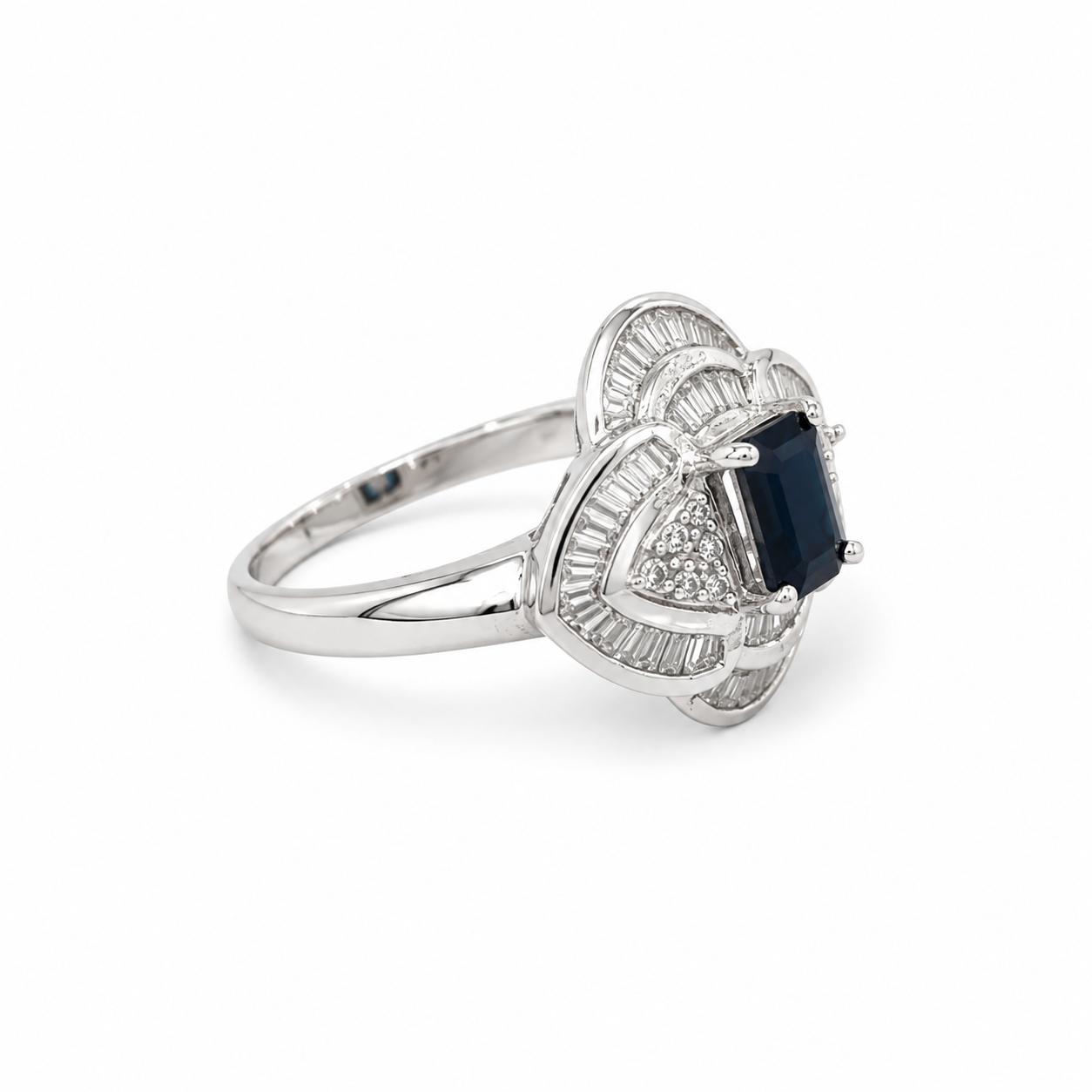 18KT White Gold 1.68 CTW 0.75 STW Sapphire Diamond Ring [K58H]