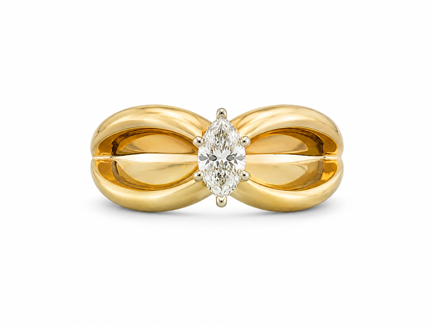 14KT Yellow Gold 0.30 CTW Marquise Solitaire Engagement Ring [K15H]