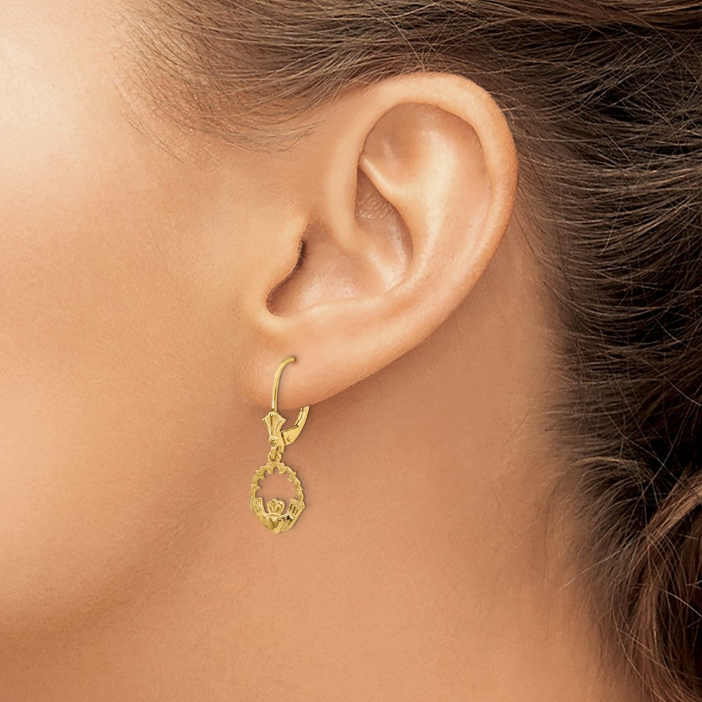14K Claddagh in Circle Leverback Earrings