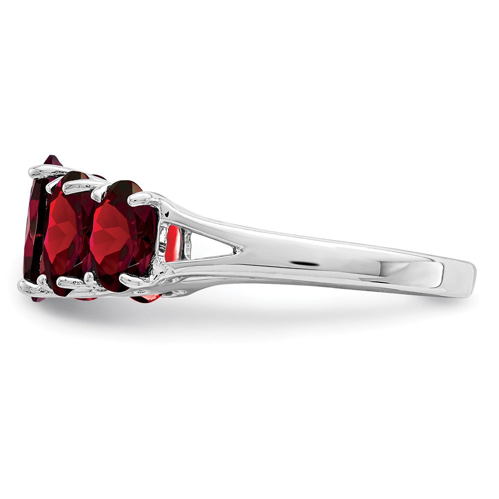 Sterling Silver Rhodium-plated Garnet Ring