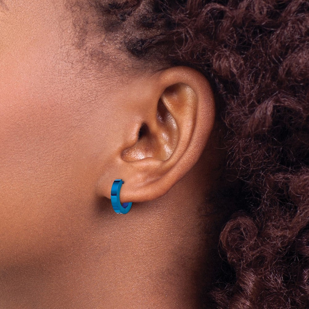 Chisel Stainless Steel Brushed Blue IP-plated 2mm Hinged Hoop Earrings