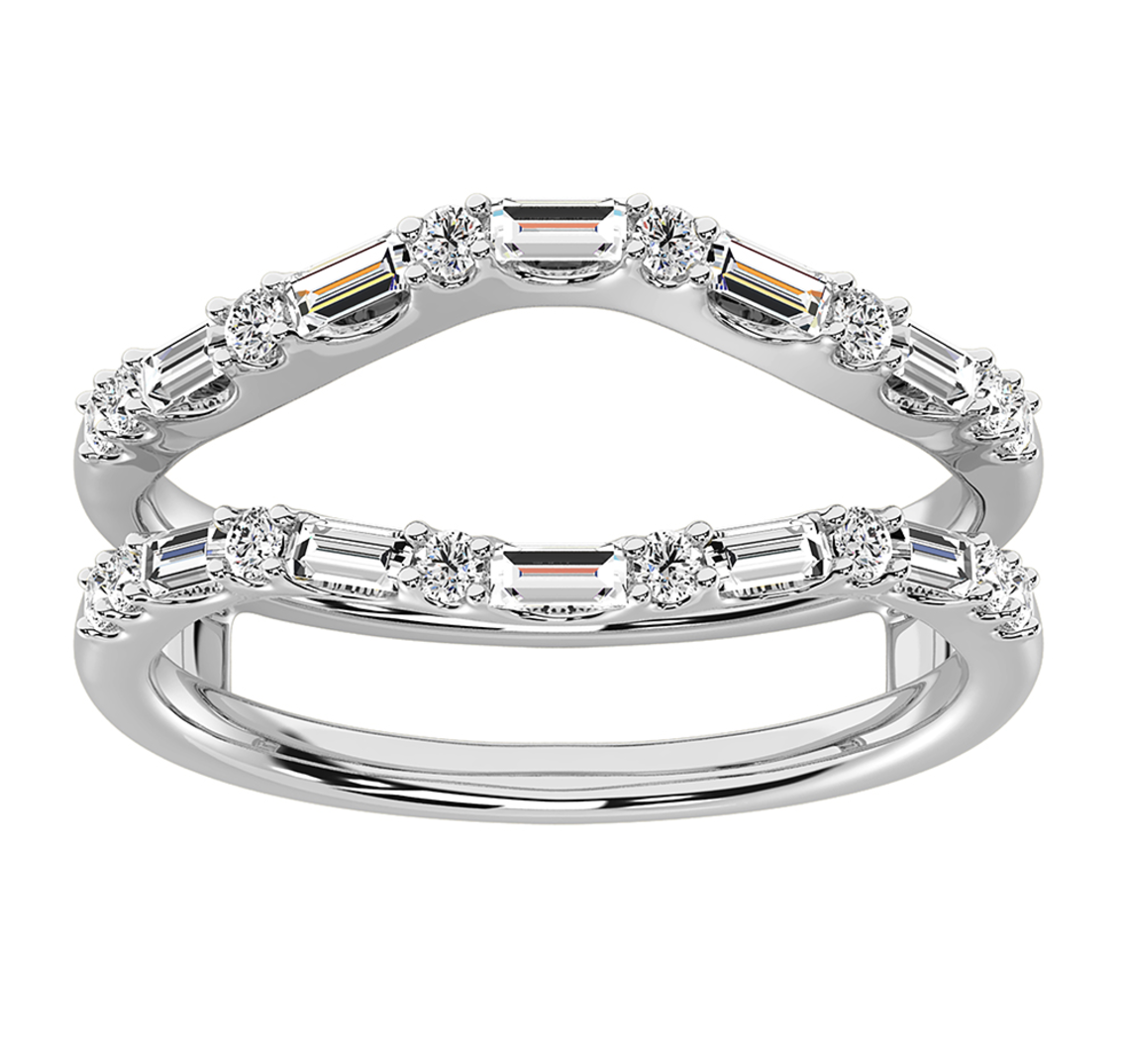 14K White Gold 3/8 Ct.Tw. Diamond Round And Baguette Set Guard Ring