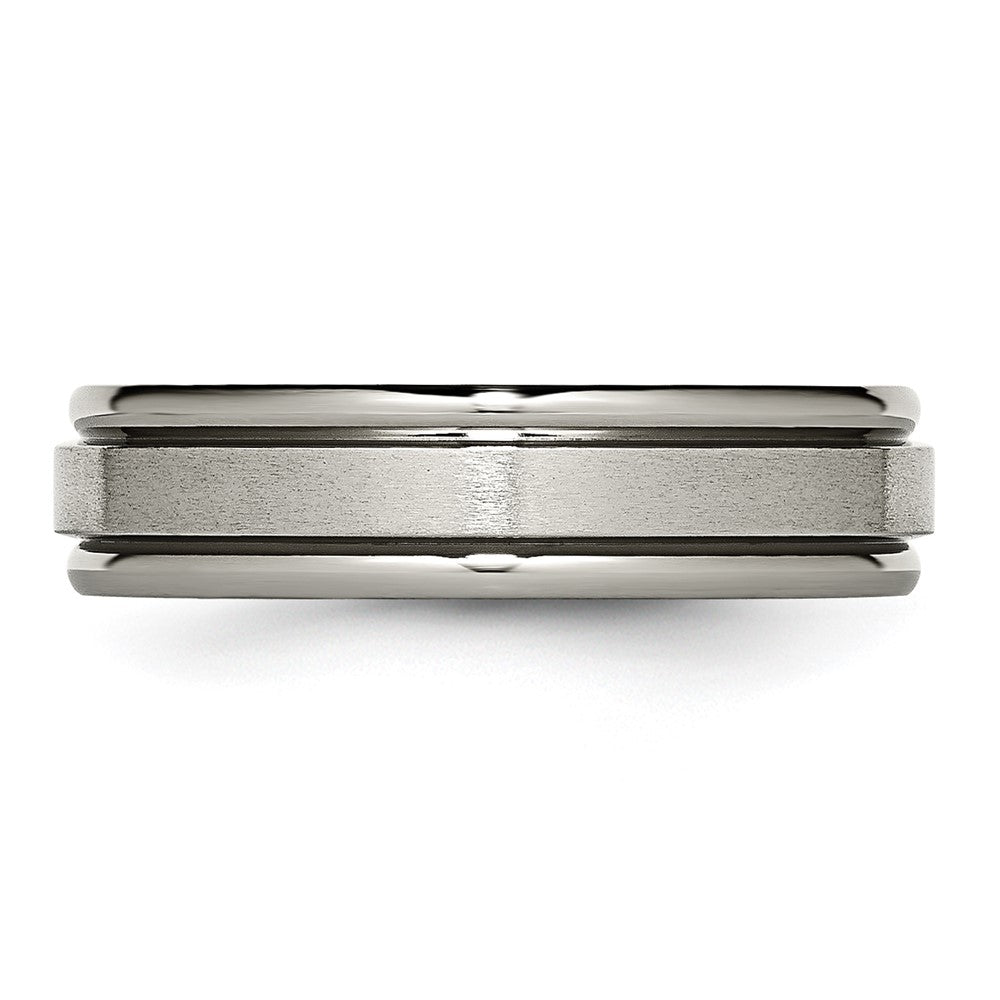 Chisel Titanium Satin and Polished 6mm Grooved Edge Band