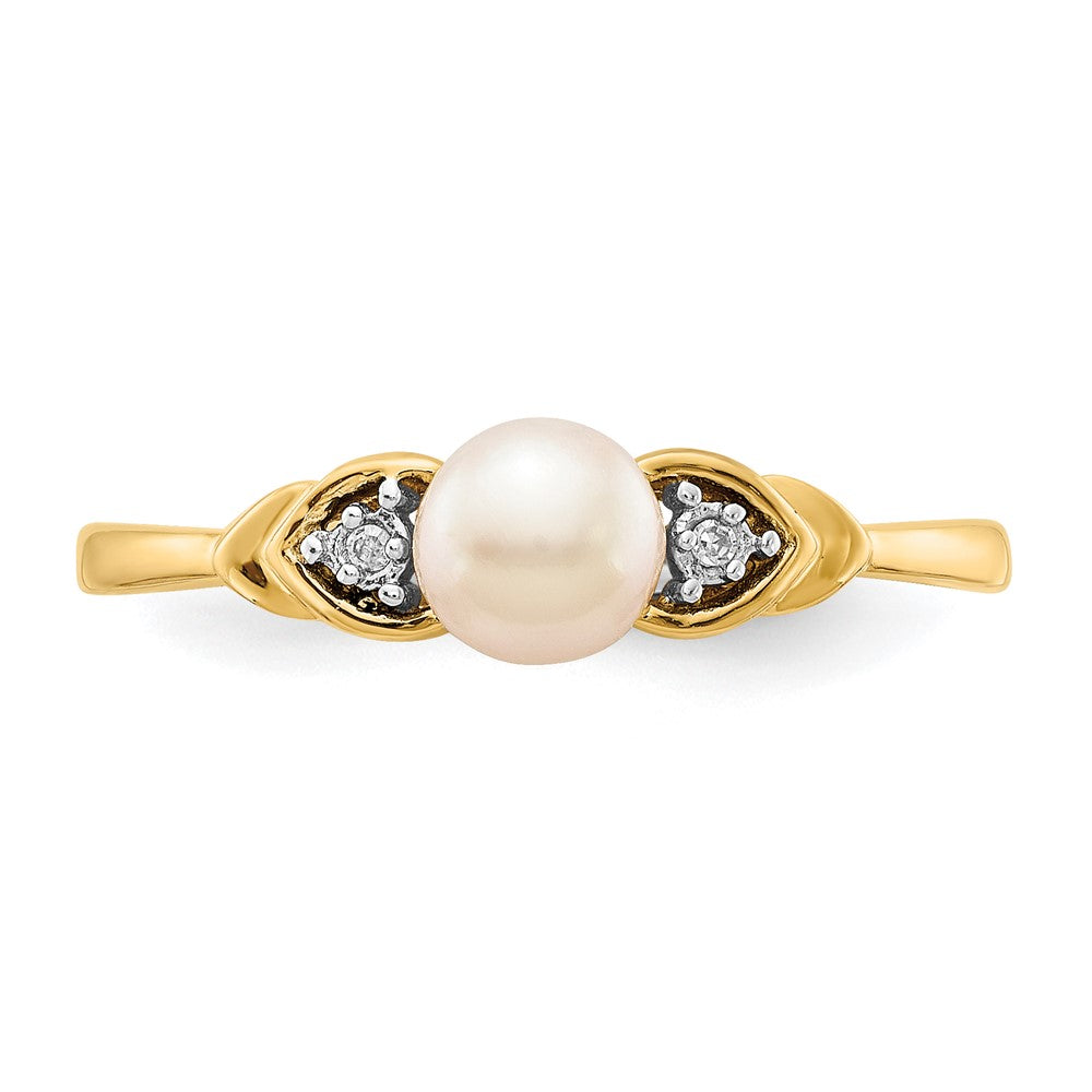 14k FW Cultured Pearl and Diamond Ring