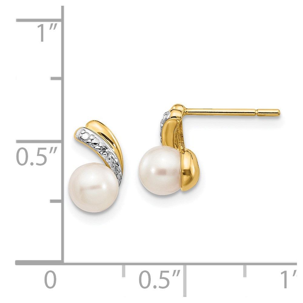 14k 5-6mm White Round FWC Pearl .01ct Diamond Post Earrings